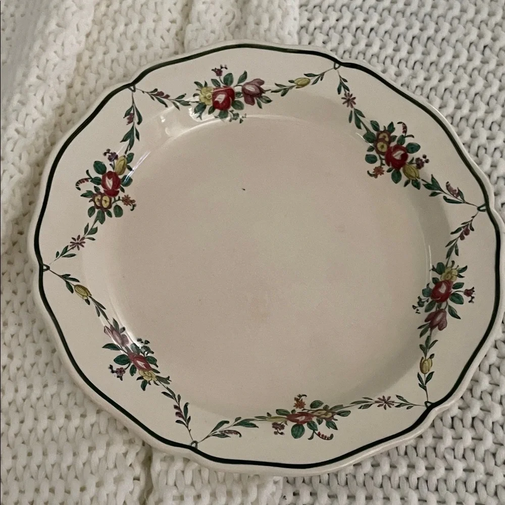 Royal Doulton Old Leeds 12.75 in Scalloped Cream Serving Plate w/ Floral Border